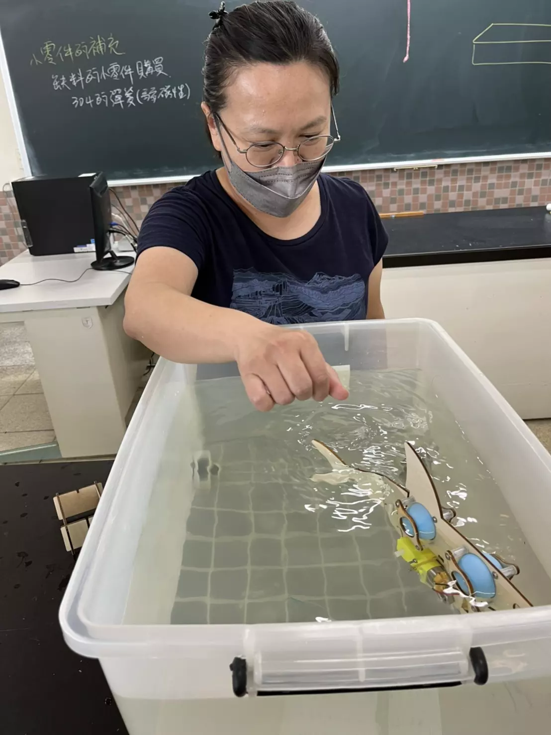 bionic-fish-assembly-and-sharing-taipei-municipal-nanhu-senior-high-school-4